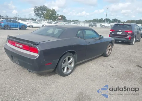2013 Dodge Challenger Sxt Plus z USA, uszkodzony, nr VIN 2C3CDYAG1DH585947